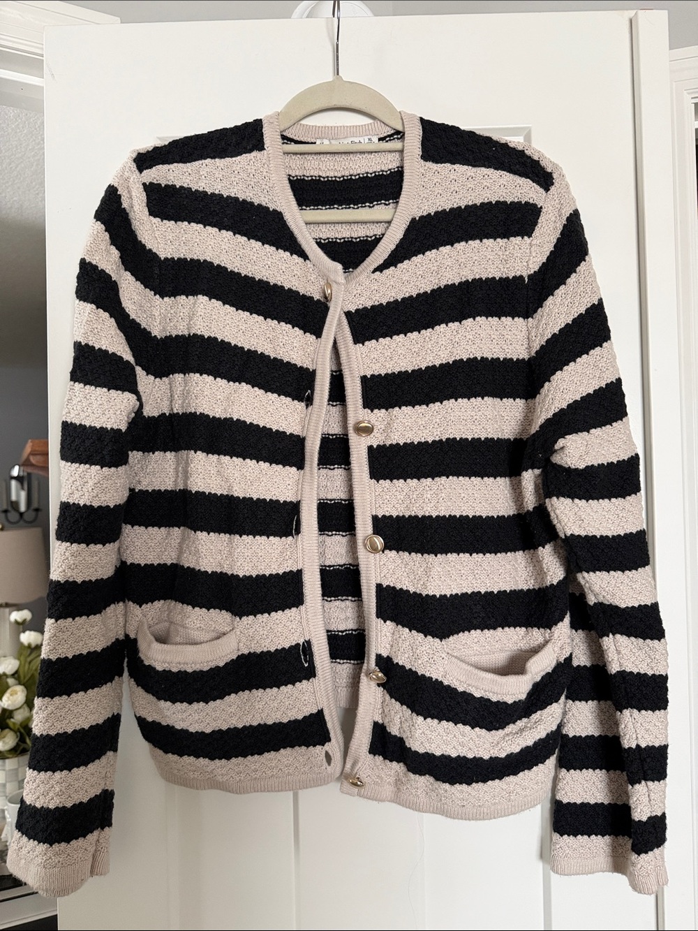 Abercrombie & Fitch Black and Cream Striped Button Front Cardigan